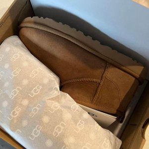 Ugg Ultra Mini Chestnut Size 9
